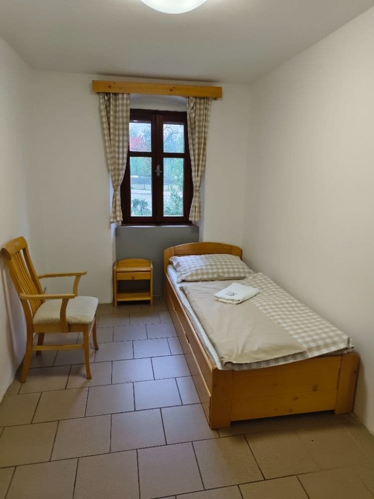 Jednolůžkový pokoj Jednolůžkový pokoj s přistýlkou - Panství Velichov