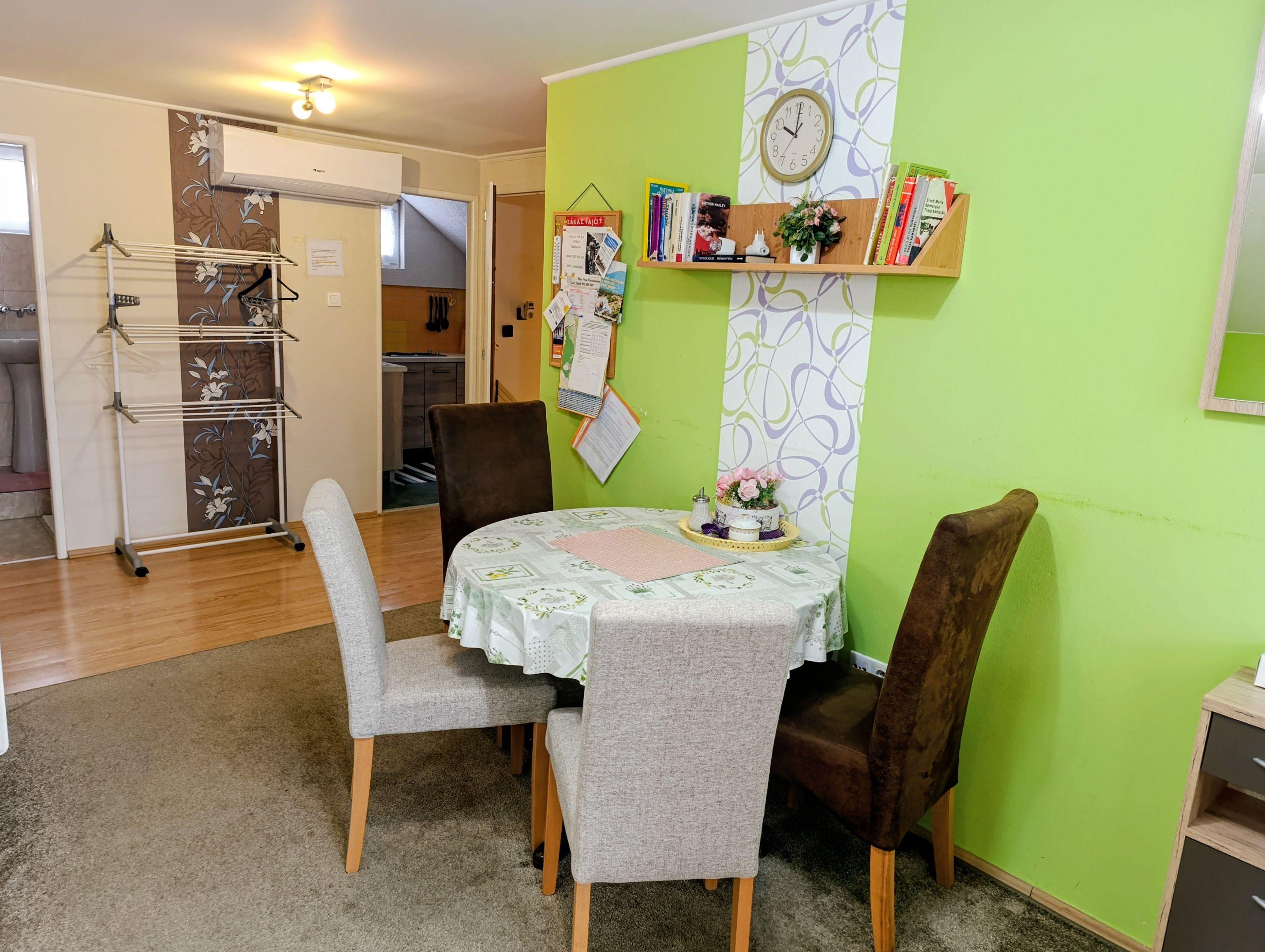 Podkrovie - jedálenský kút - Apartmán Irmi