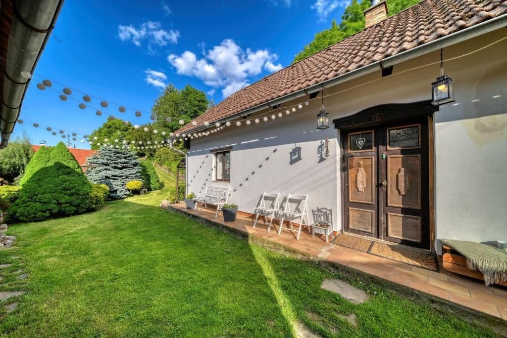 Exteriér - Chaloupka u potoka