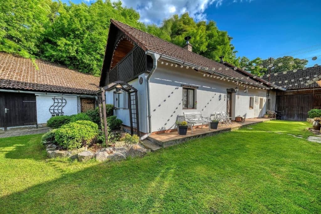 Exteriér - Chaloupka u potoka