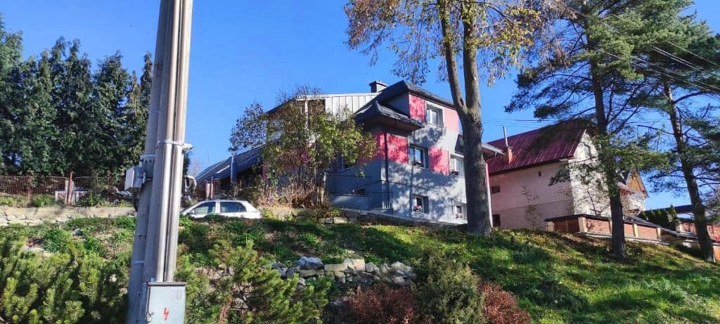 Exteriér - Chata u kolára