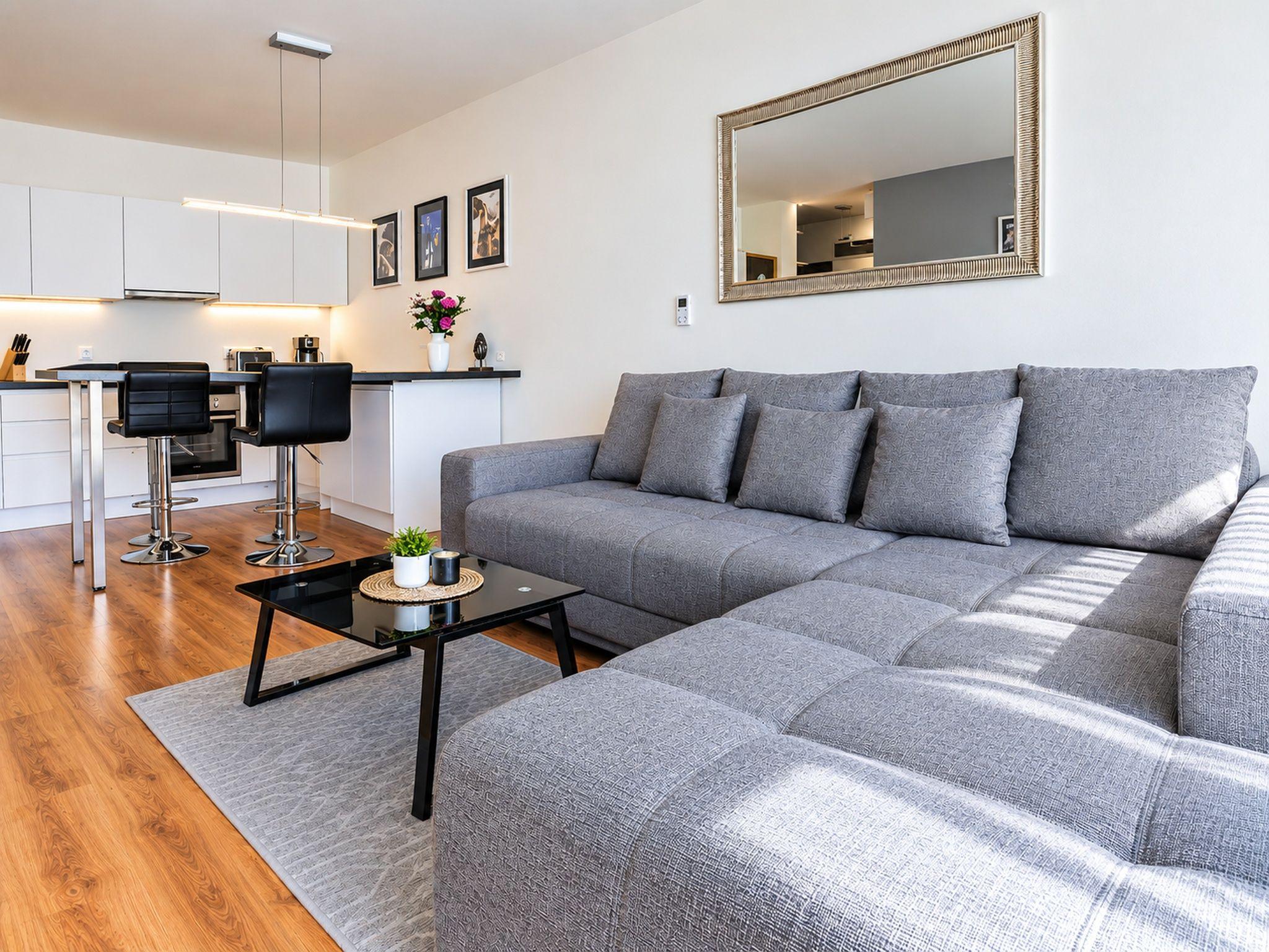 E1 Luxusný Byt pri Hlavnej s Garážou a Supermarketom Apartmán s 1 spálňou - Nadštandardné Byty v Košiciach