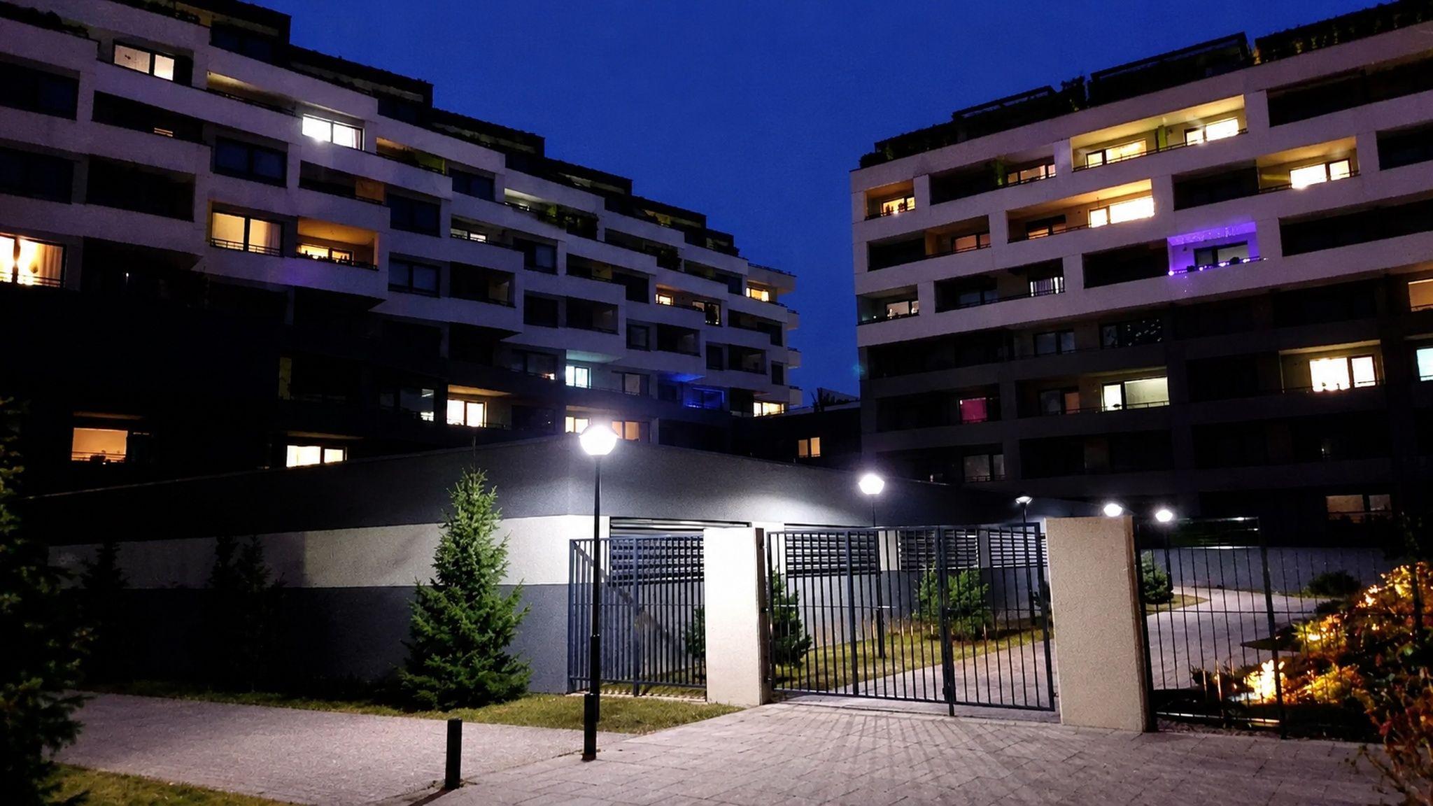 E1 Luxusný Byt pri Hlavnej s Garážou a Supermarketom Apartmán s 1 spálňou - Nadštandardné Byty v Košiciach
