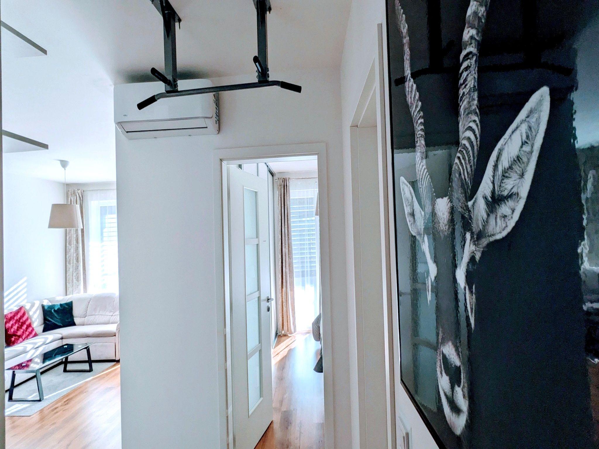 E1 Luxusný Byt pri Hlavnej s Garážou a Supermarketom Apartmán s 1 spálňou - Nadštandardné Byty v Košiciach