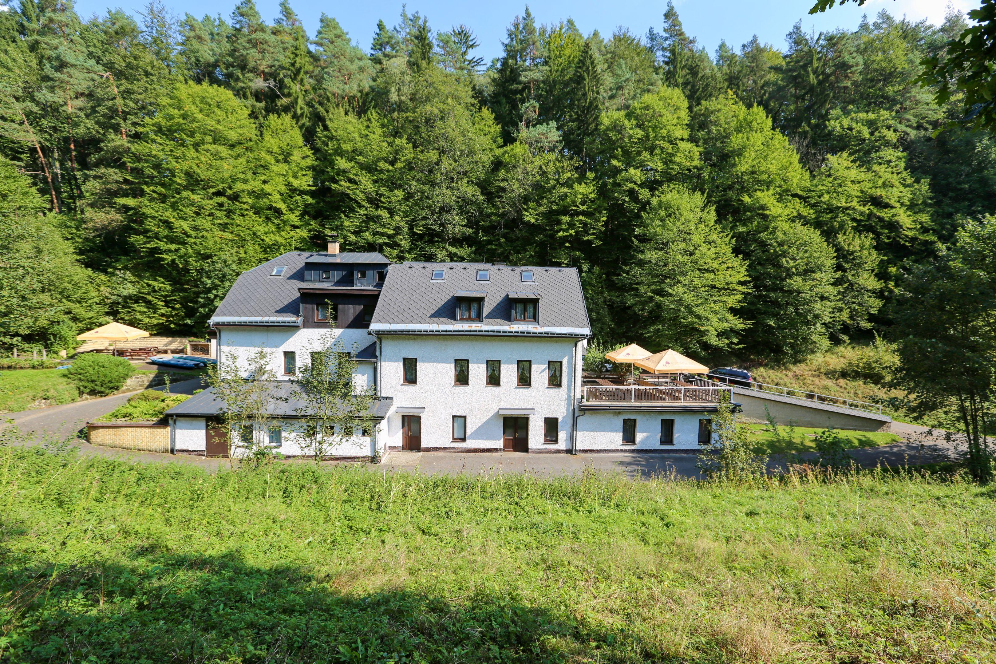 Exteriér - Penzion Bartošova pec