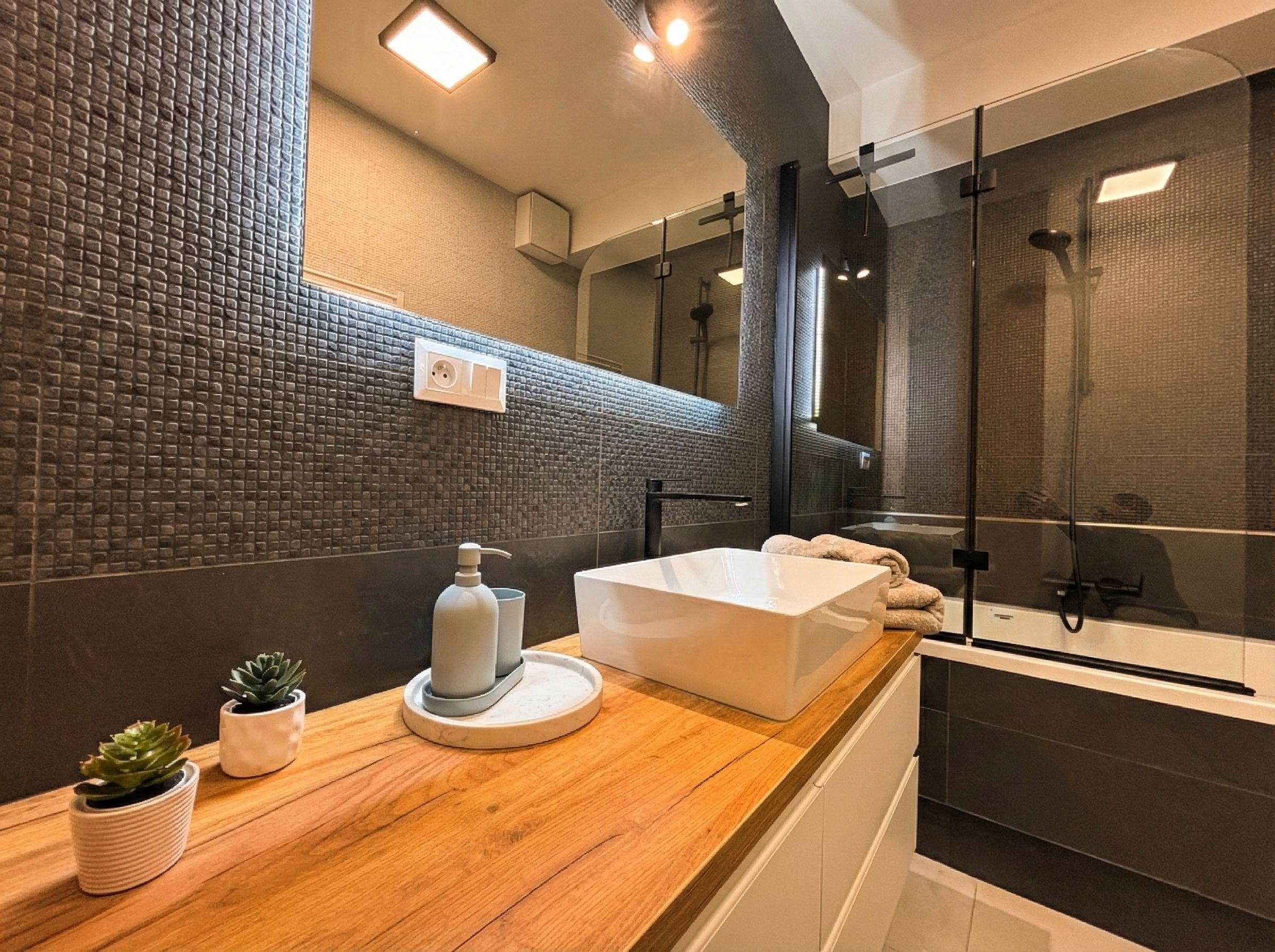 Moderný nový byt s výhľadom a parkovaním Apartmán s 2 ložnicemi - Moderní nový byt s výhledem a parkováním
