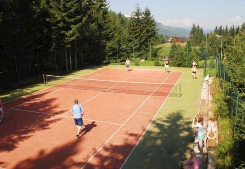 Tenis, florbal a v zime klzisko - Penzión u Michala