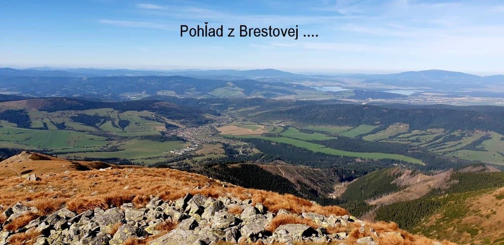 Pohľad na Zuberec a okolie 
z Brestovej - Chata Leginus