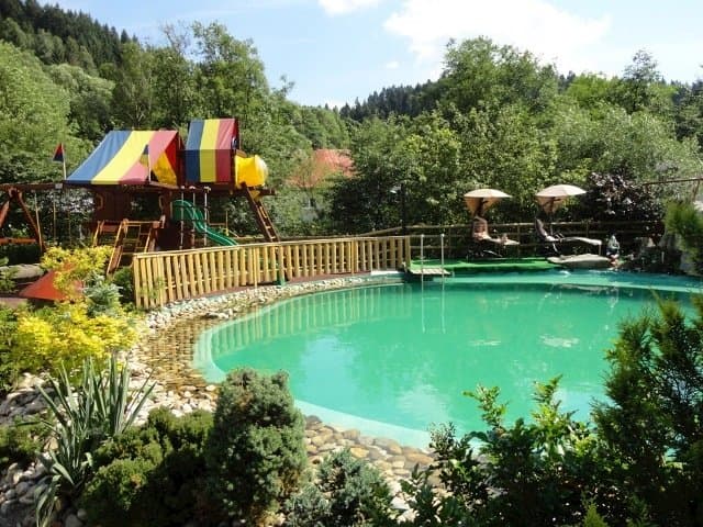 Alpinka-kúpacie biojazero - Panzió Alpinka
