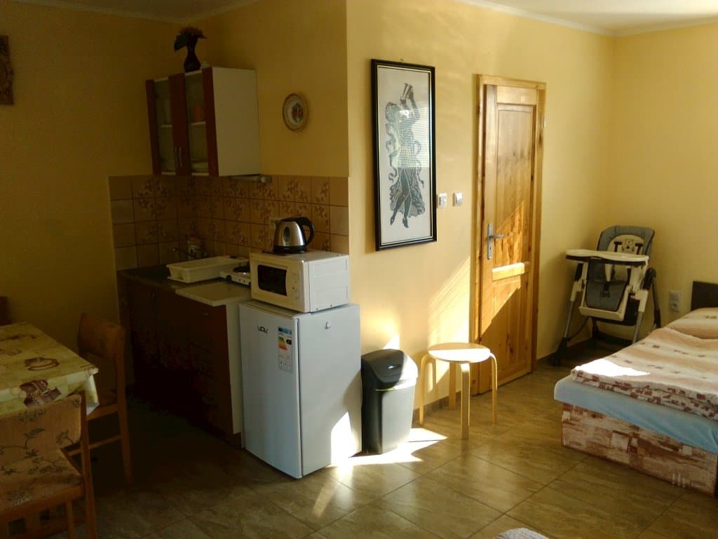 Apartmán č.2 - Chatky a apartmány Pod starým orechom - karavan - camp