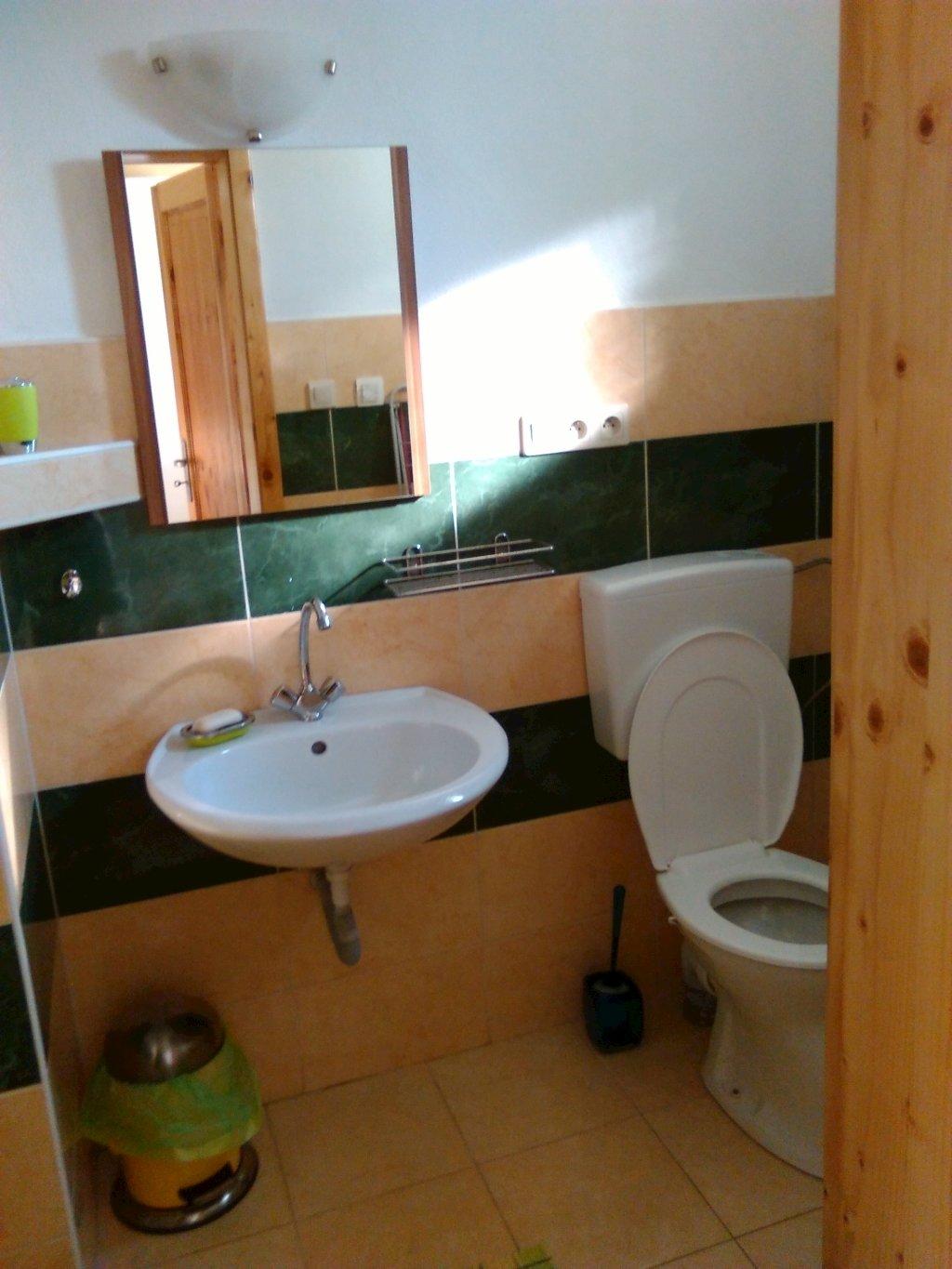Apartmán č.2 - Chatky a apartmány Pod starým orechom - karavan - camp