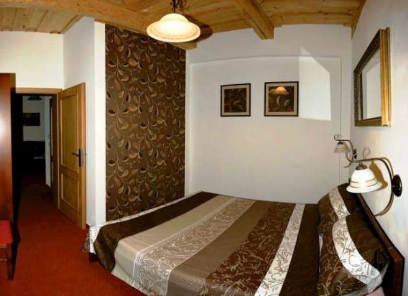 Spálňa v apartmáne č. 2 - Penzión s reštauráciou Banská Klopačka