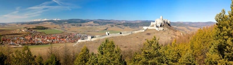 Pohľady na Spišský hrad a Vysoké Tatry - Penzión s reštauráciou Banská Klopačka