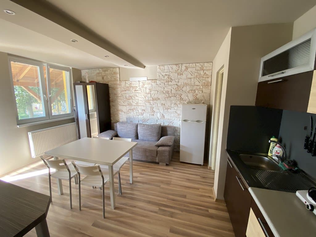 HB Apartments Ve k Meder hb-apartments-ve-k-meder