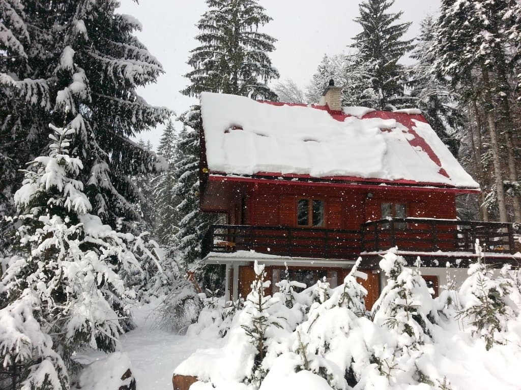 Beautiful cottage v Krpáčove in the winter