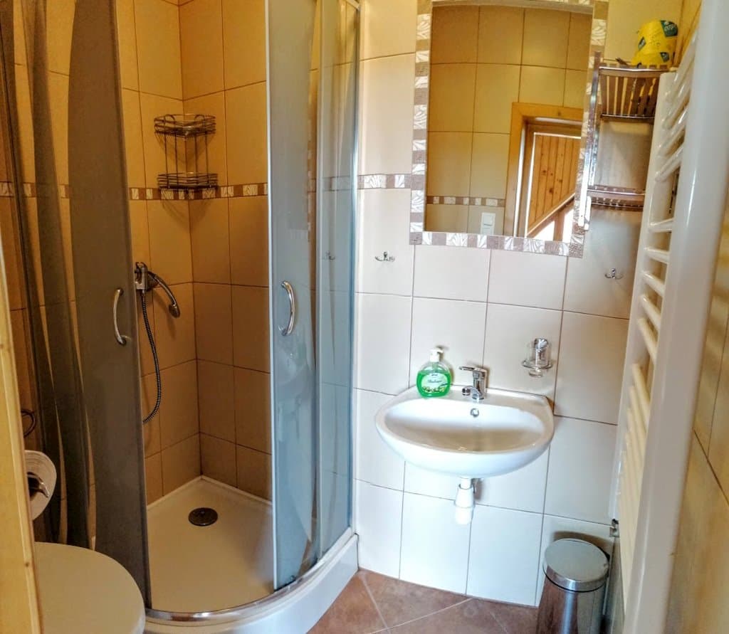 Rodinná izba s balkónom č. 6 Rodinný pokoj s 2 ložnicemi - Vila Panoráma a Chatka Antošák