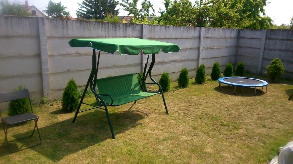 Záhradná hojdačka - Apartmánový dom NELLY