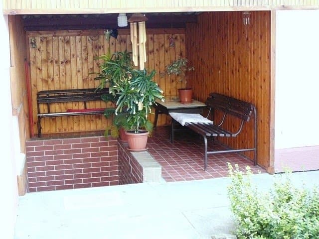 Posedenie - Apartmánový dom NELLY