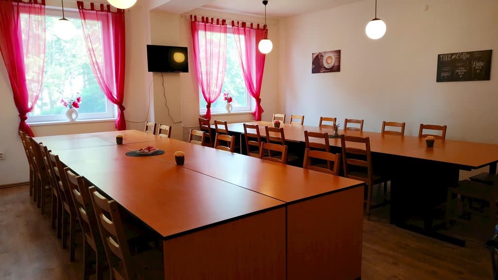 Spoločenská miestnosť  - prízemie. - Garni Hotel Slobi