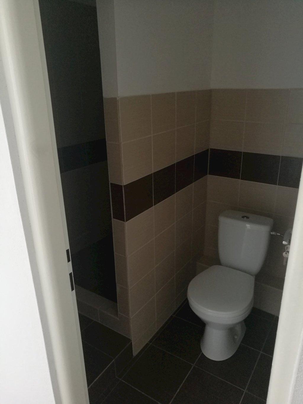 sprcha s wc na I. poschodí. - Garni Hotel Slobi