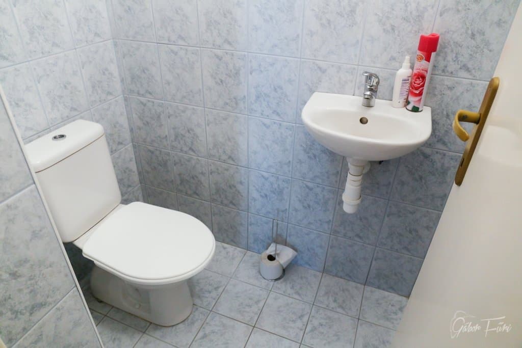 Badezimmer mit Toilette - Rekreačný dom Žitava