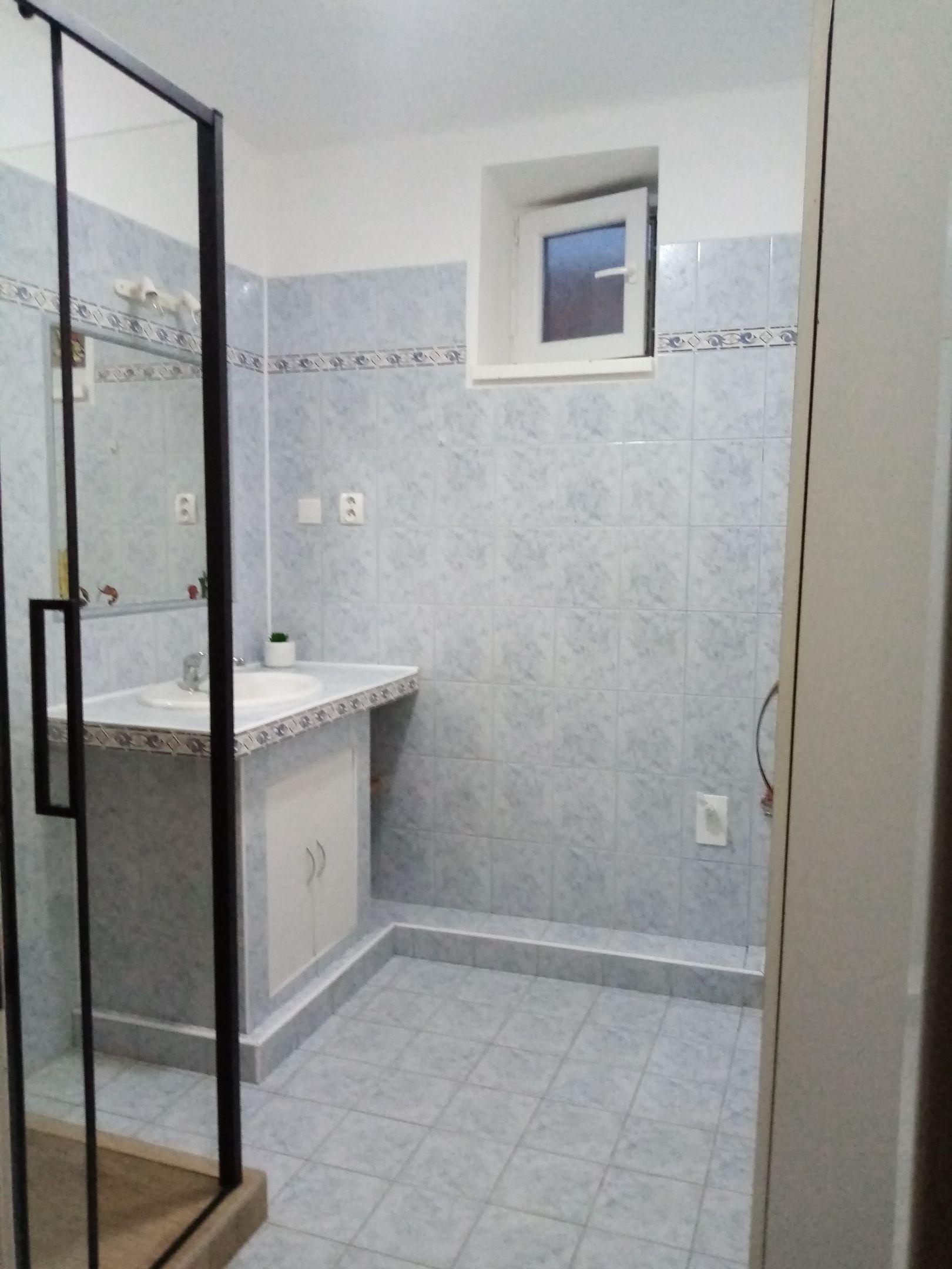 Badezimmer mit Toilette - Rekreačný dom Žitava