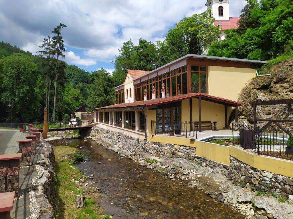 Jaskynný kúpeľ  Parenica- európsky unikát - Domek Relax