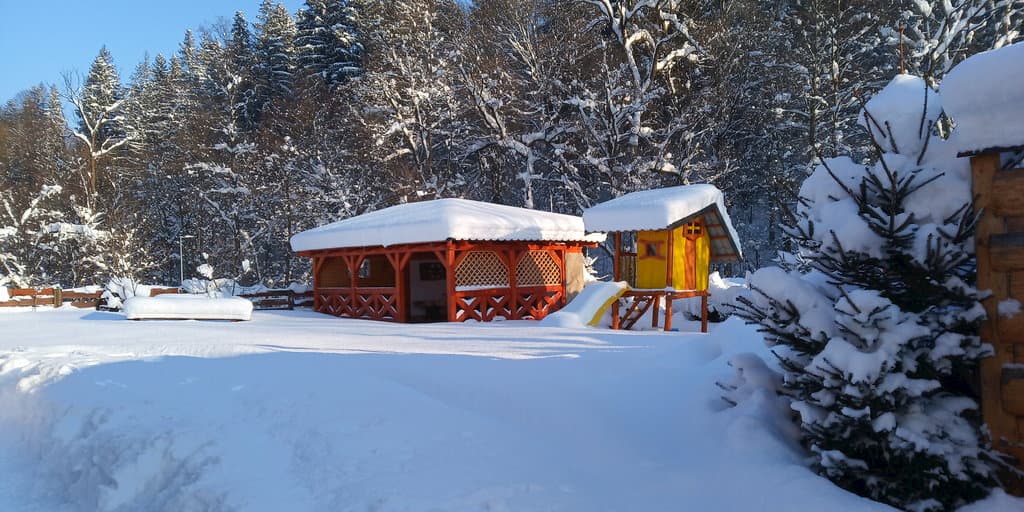 naša zasnežená záhrada - Blockhaus u Antona