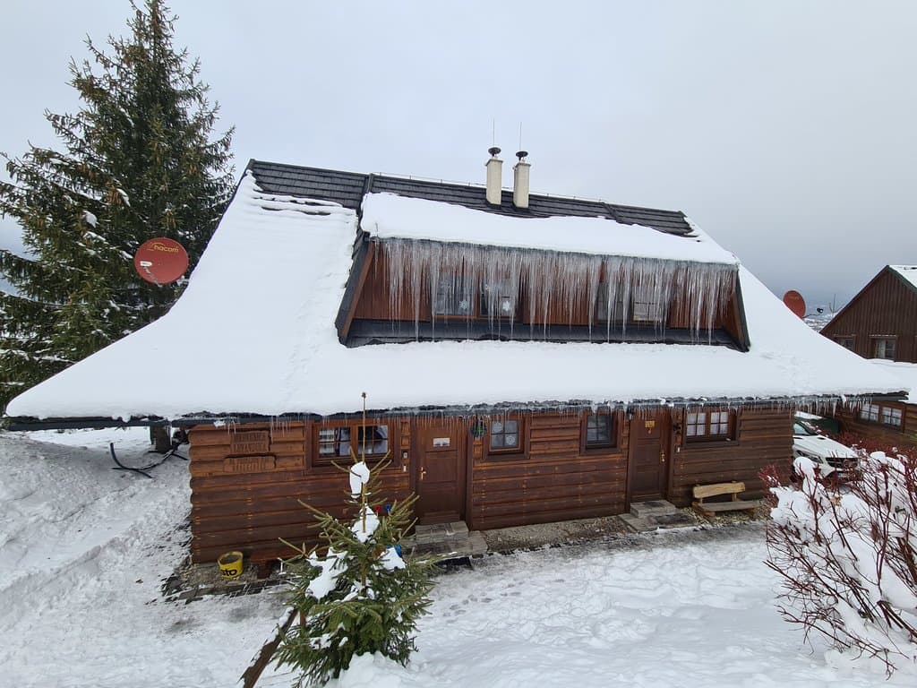 Blockhaus Levanduľa im Winter