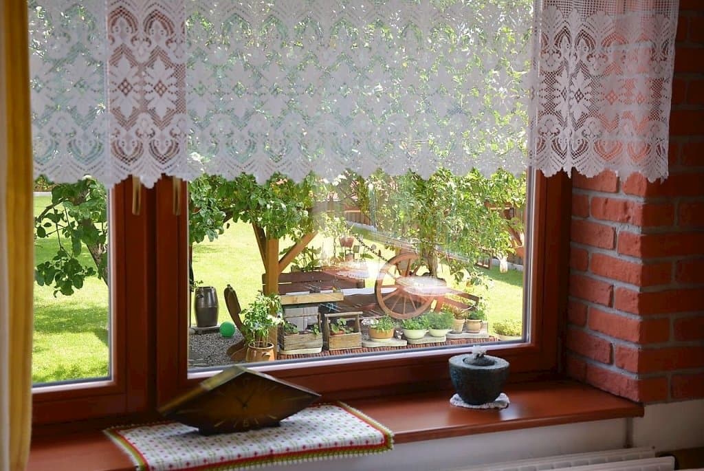 bedroom 2   1  1   1, TV sat , ladnička, umývadlo - Privát Henry