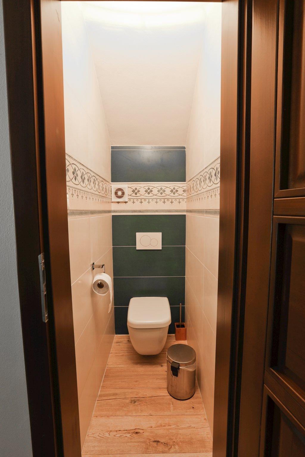 Separate Toilette - Landhaus pri starej hájovni Racibor I