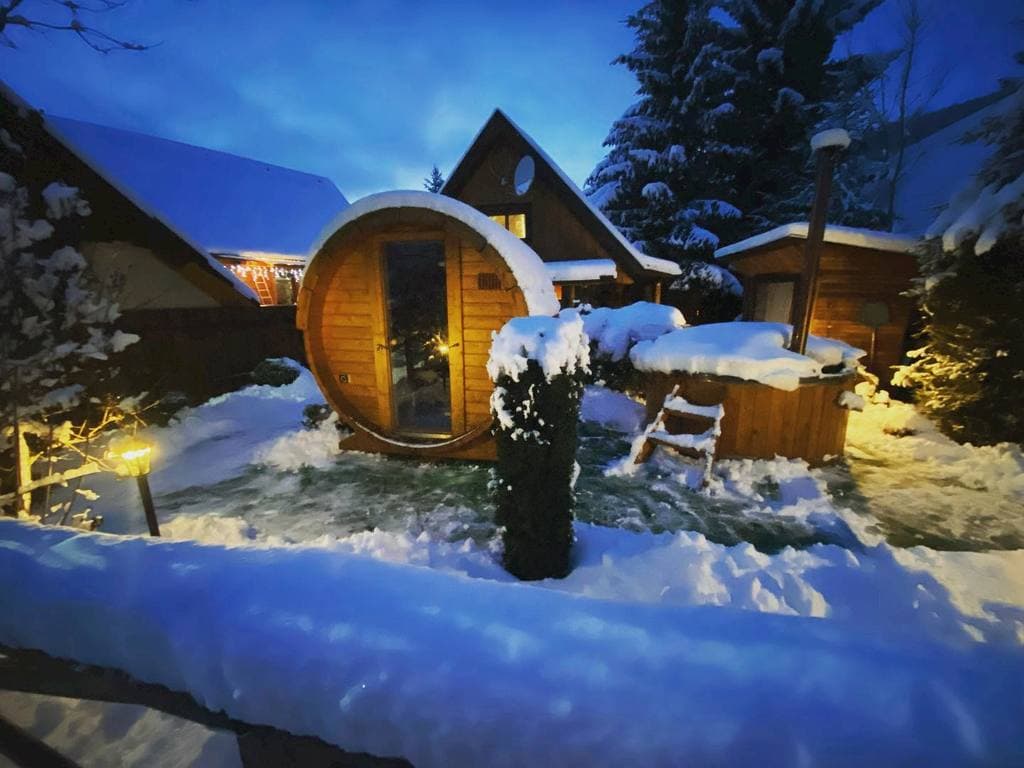 Chaloupka Sokolí dvor s wellness v zimě