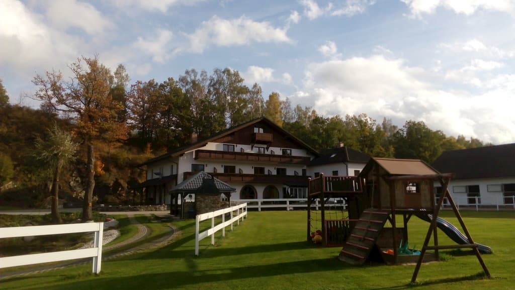 Pension St. Leonhard im Sommer