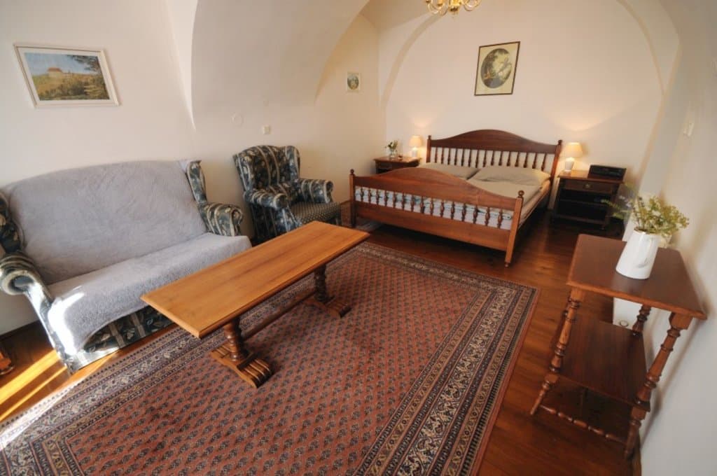 Dvoulůžkový pokoj s vířivou vanou  - Zámecký penzion Náměšť nad Oslavou