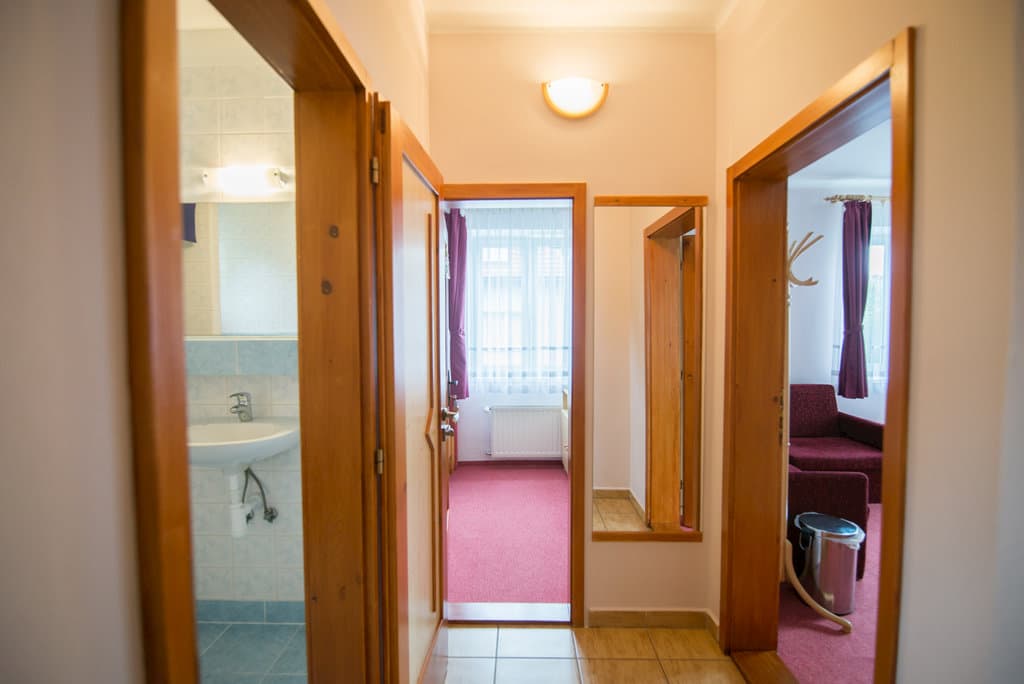 Samostatná rodinná suita izby 3. a 4. s kúpelňou a WC. - Privát Vypka