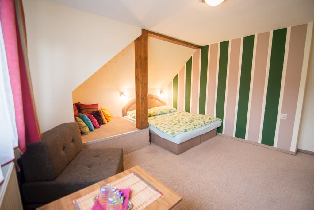 Rodinná izba č. 5, č. 6, č. 7 Apartmán s 3 spálňami - Privát Vypka