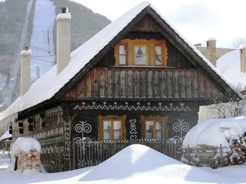 výhľad na lyžiarsky vlek - Drevenička pod vlekom