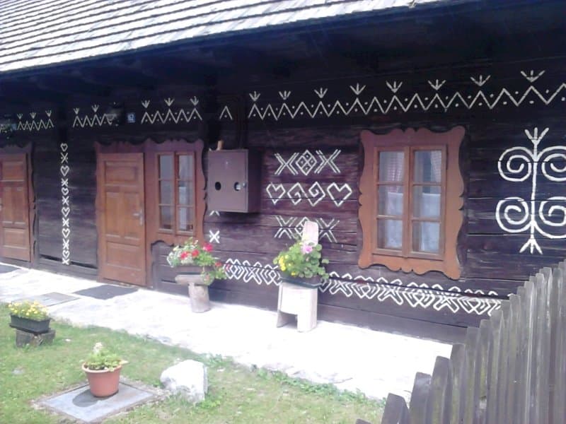 v lete - Drevenička pod vlekom