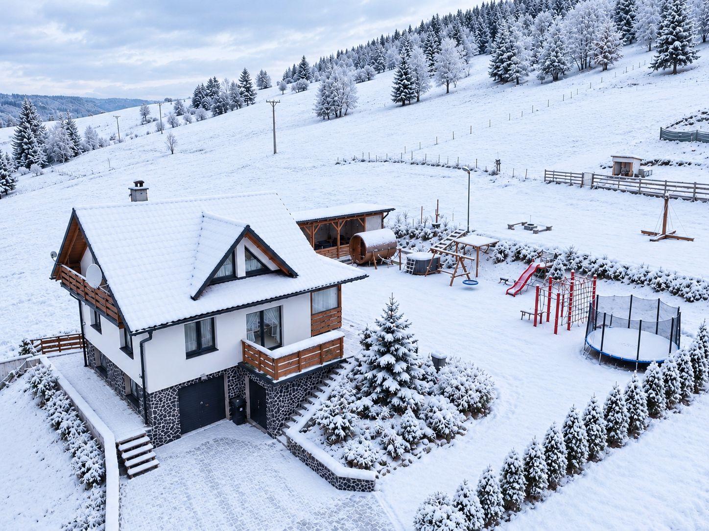 Ferienhaus Lomňanka im Sommer