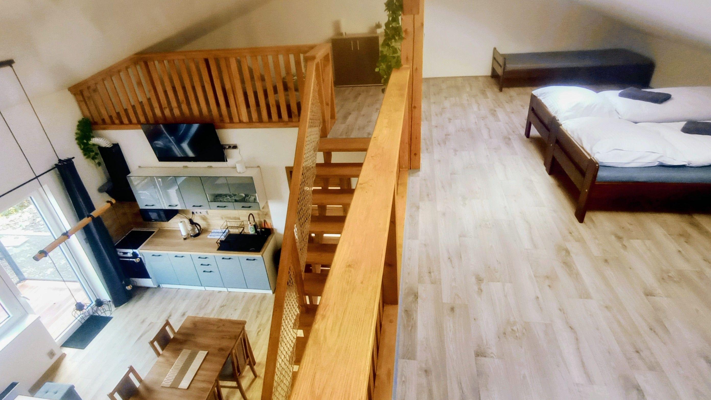 Apartmán A1 Mezonetový apartmán s 3 ložnicemi - Apartmány u lesa