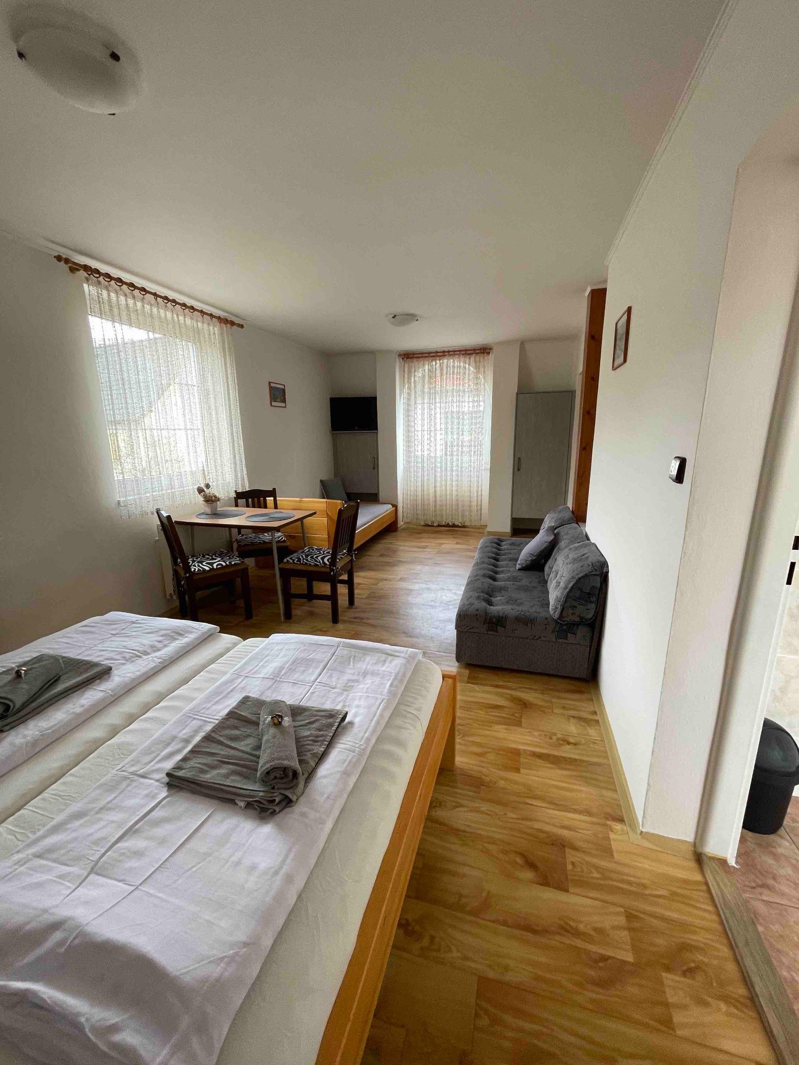 Zweibettzimmer  - Privatunterkunft - Milena Němečková