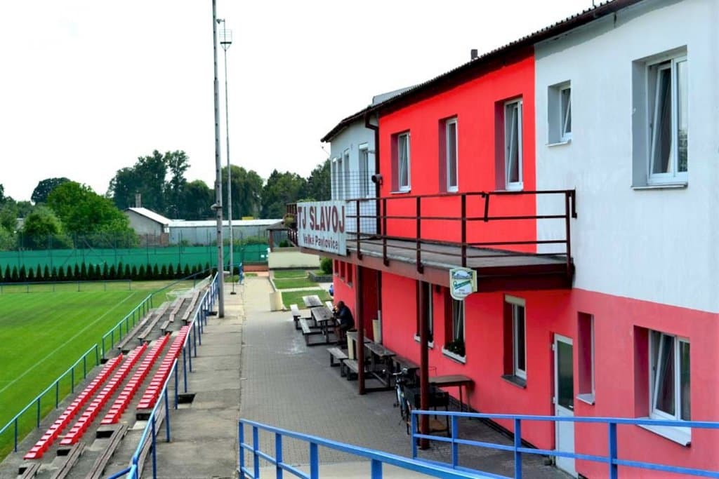 Exteriér - Ubytovna TJ Slavoj Velké Pavlovice
