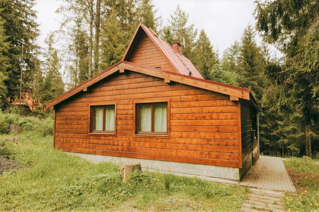Chata Lyduška v lete