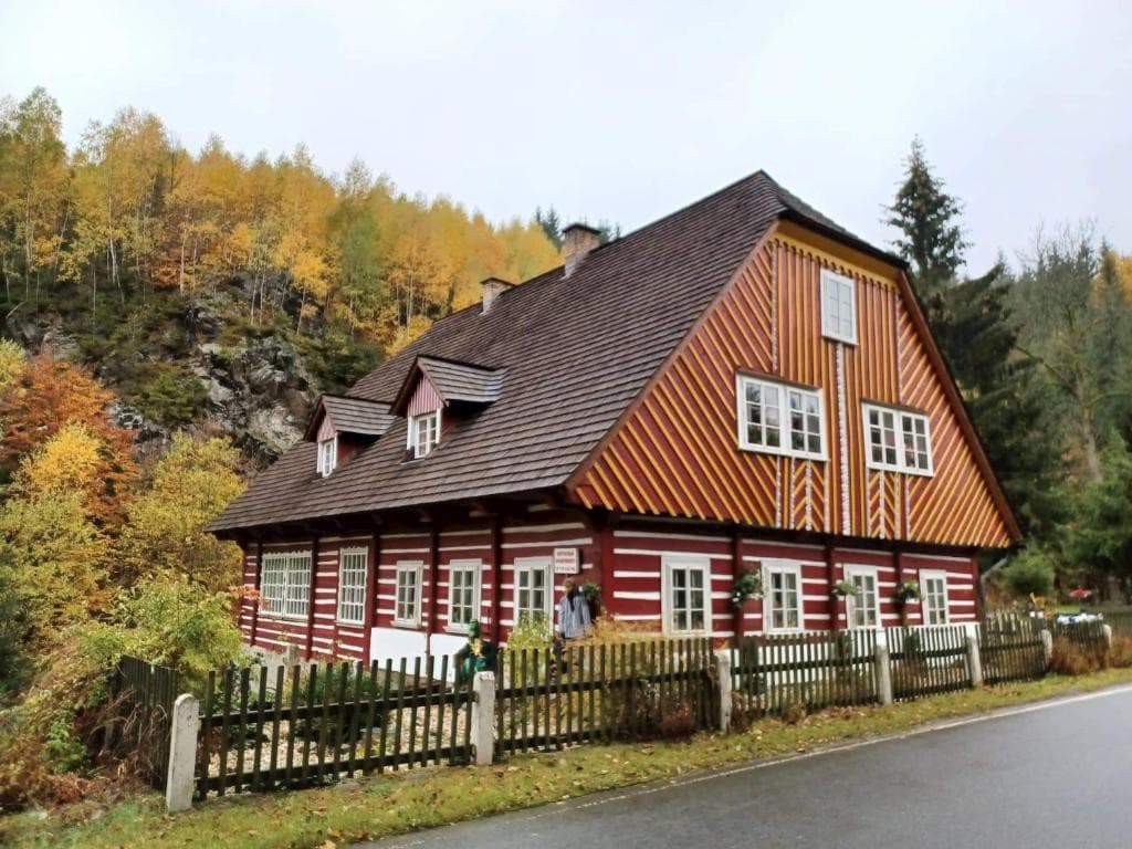 Exteriér - Chata Mlýn u skály