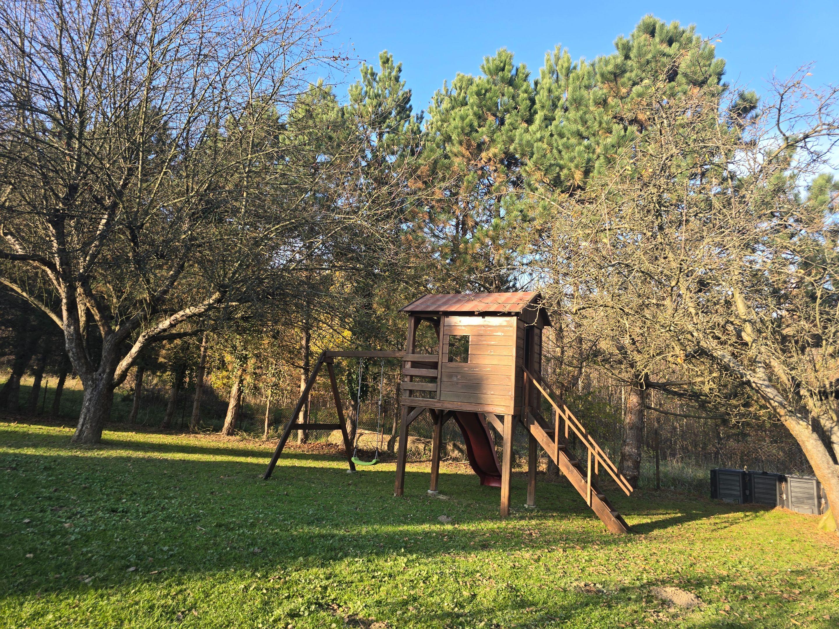 Domek Střítež 748142