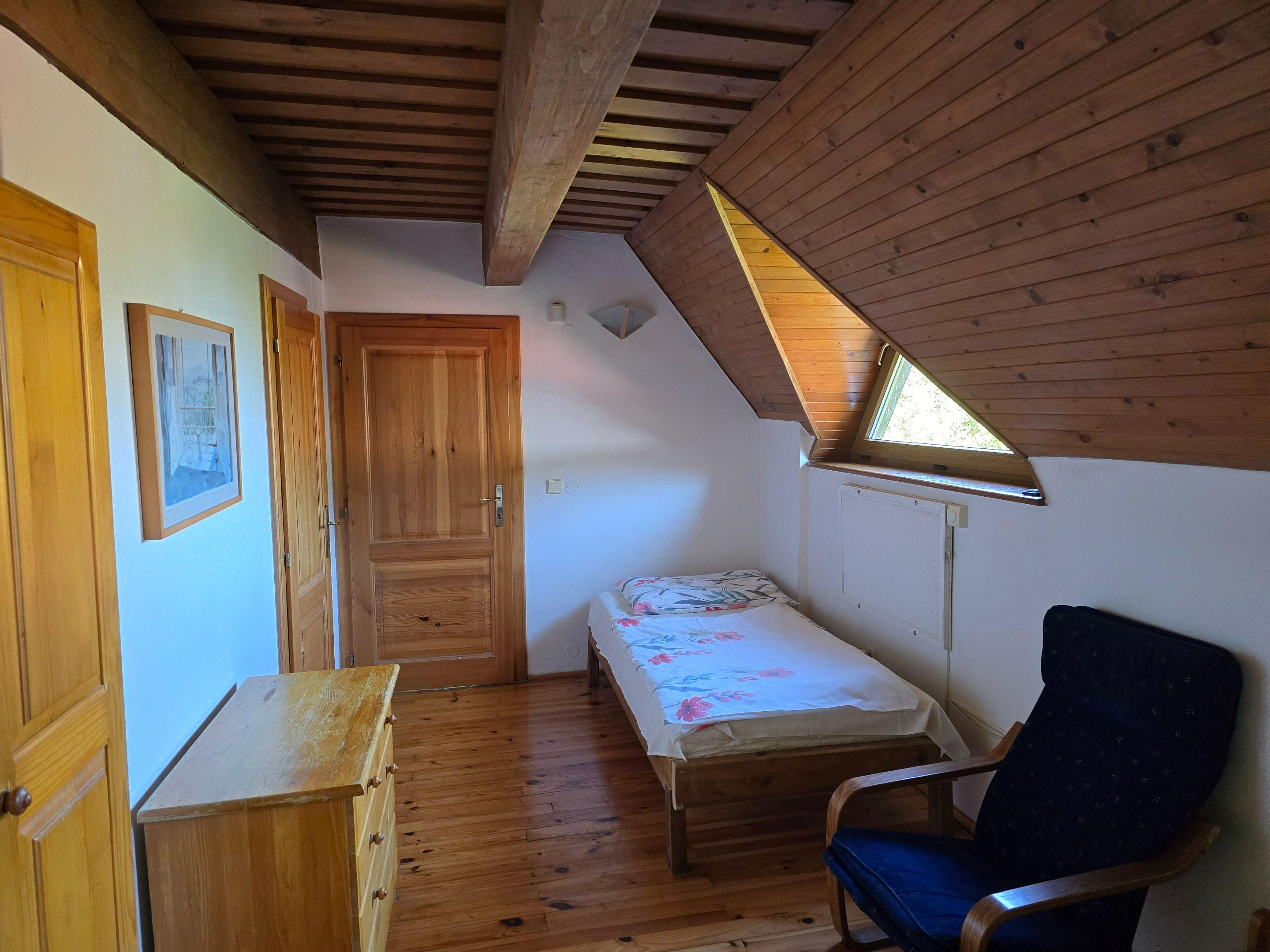 Házikó Stefani 981184