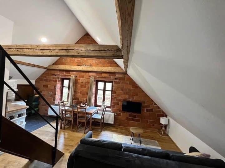 Apartmán č. 3 Mezonetový apartmán s 1 spálňou - Apartmány Pod Kalousy 