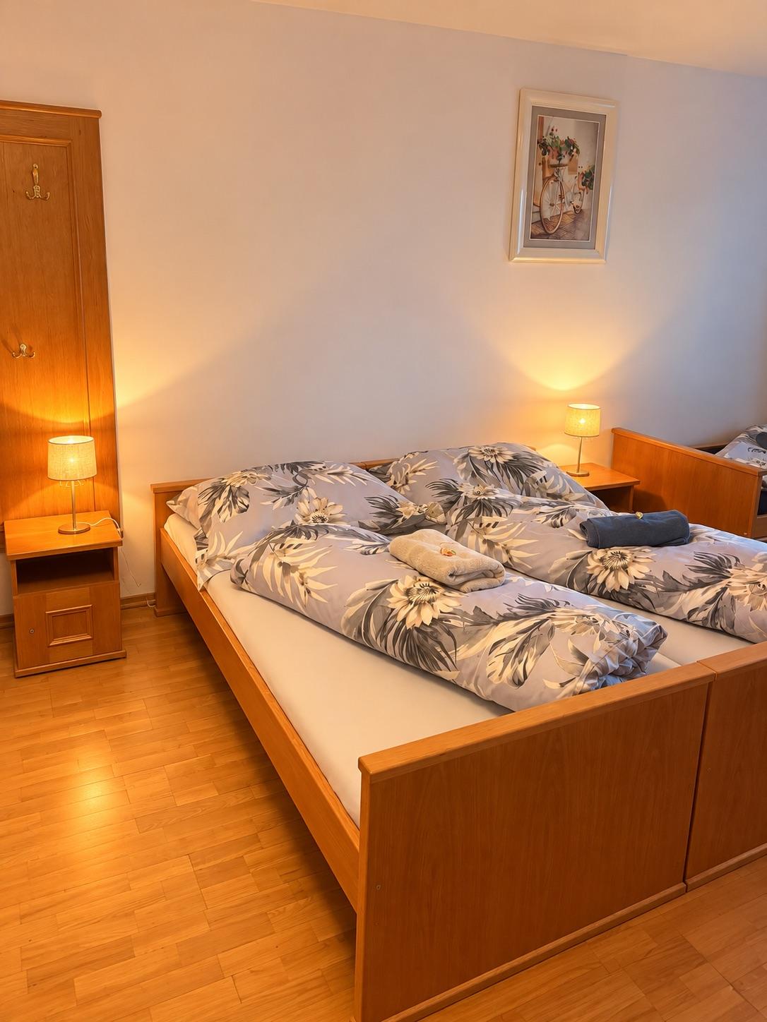 Izba č. 1 s krbom Trojlôžková izba - Villa Bella