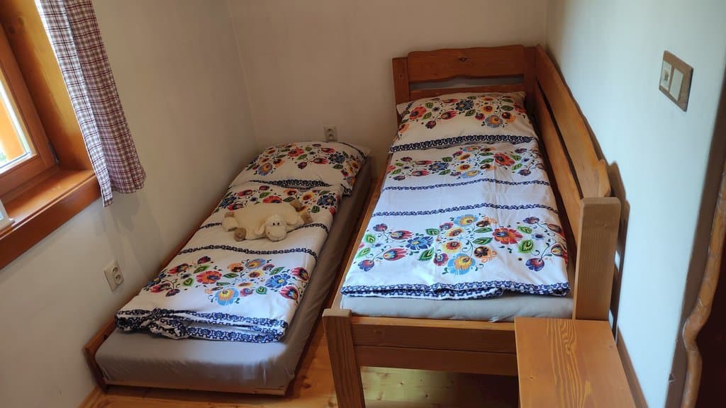 Prístelka v dvojlôžkovej izbe na Hornej chate - Chaty u Bratríkov v Haligovciach