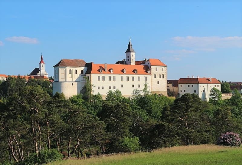 rekrea-n-a-jezdeck-are-l-equifarm-jevi-ovice